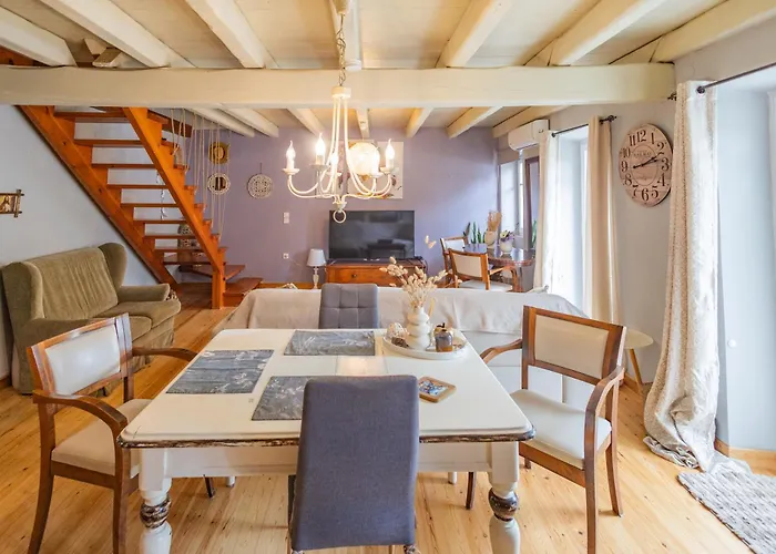 Luxury Family House With Backyard דירה *