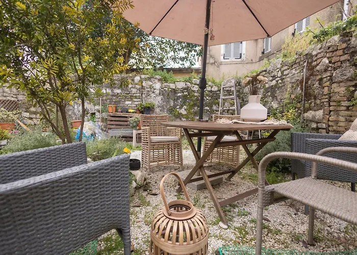 דירה Luxury Family House With Backyard *
